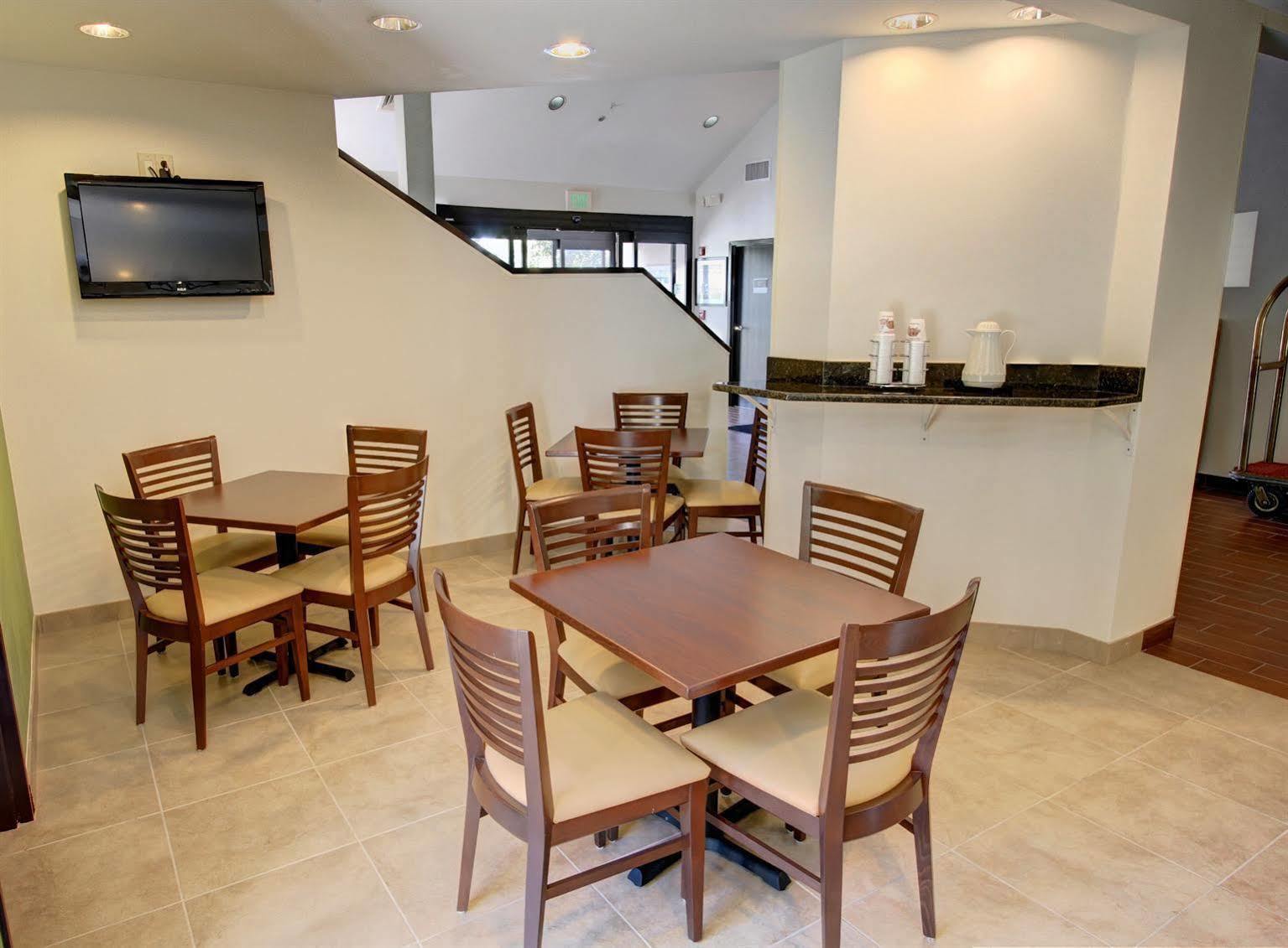 Quality Inn Grasonville Экстерьер фото